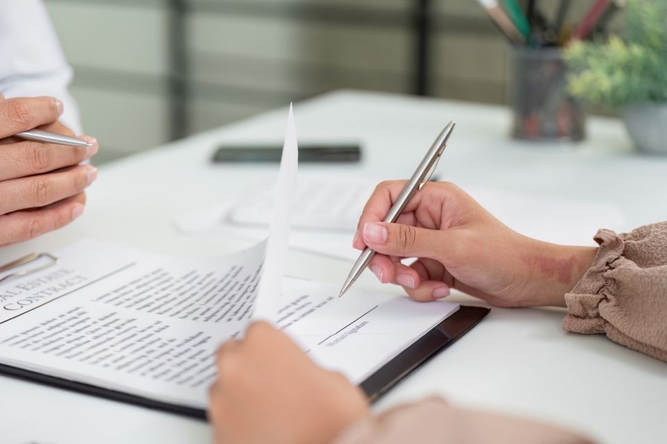 Preliminare di compravendita immobiliare: cosa verificare rispetto a tutele e controlli