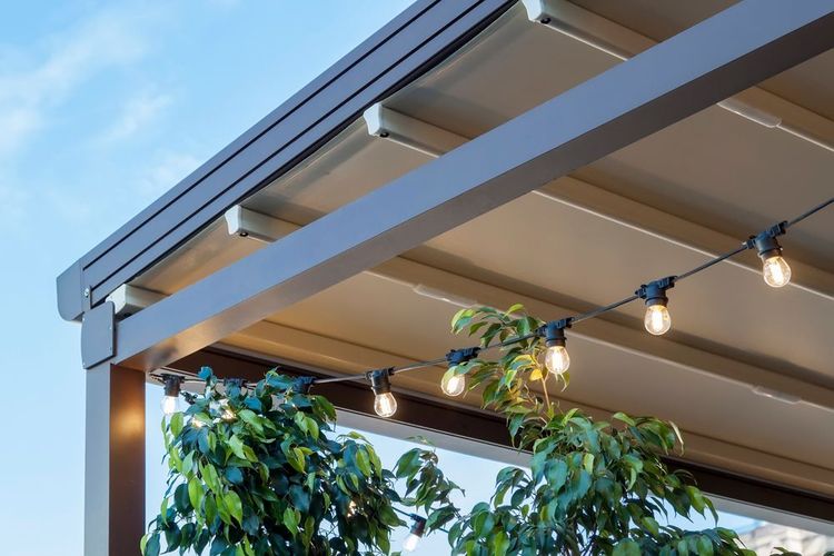 Come scegliere la tenda parasole da esterno più adatta