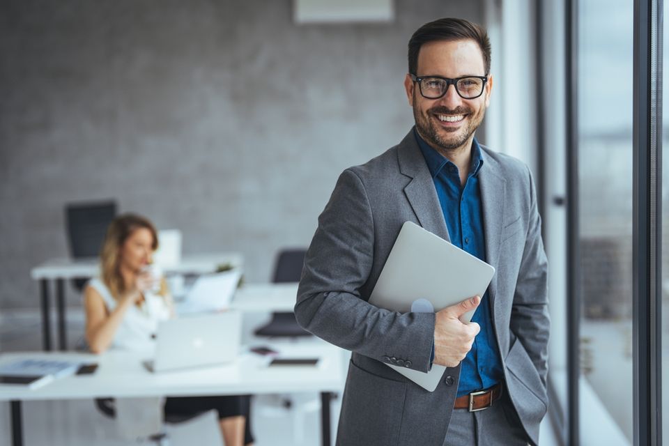 Alla scoperta dell’assistente immobiliare: ruolo, attività e quando serve in agenzia