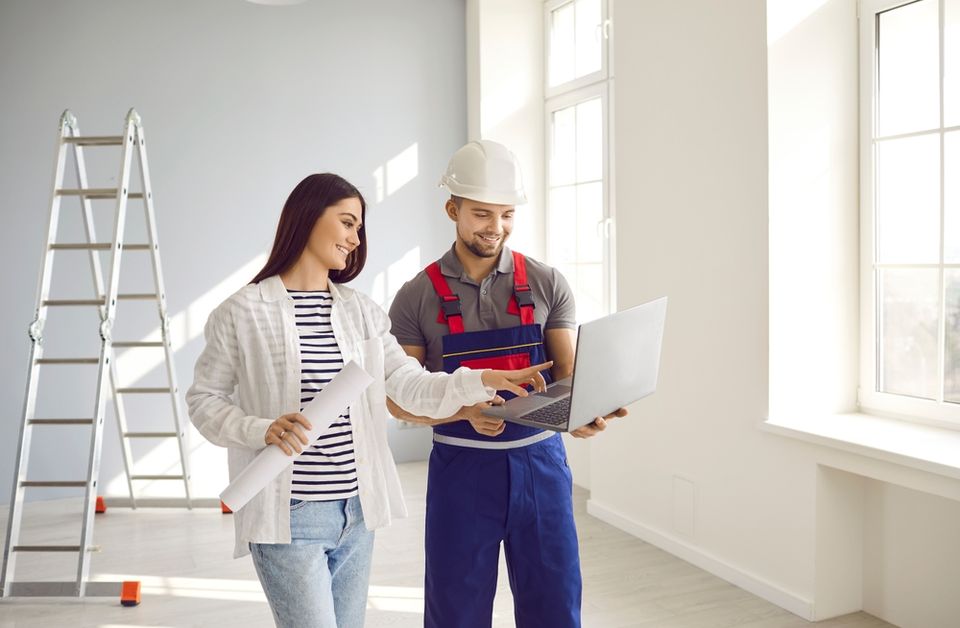 Comprare casa da ristrutturare conviene? Quali sono costi, rischi e vantaggi reali