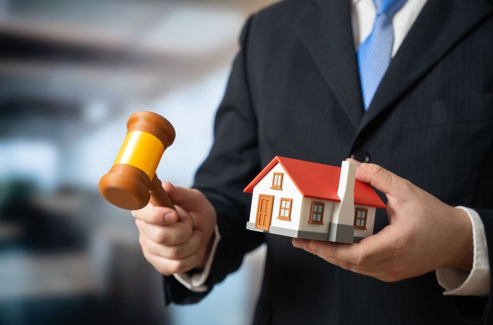 Casa ereditata, nuda proprietà e diritti reali: cosa si può vendere e quando