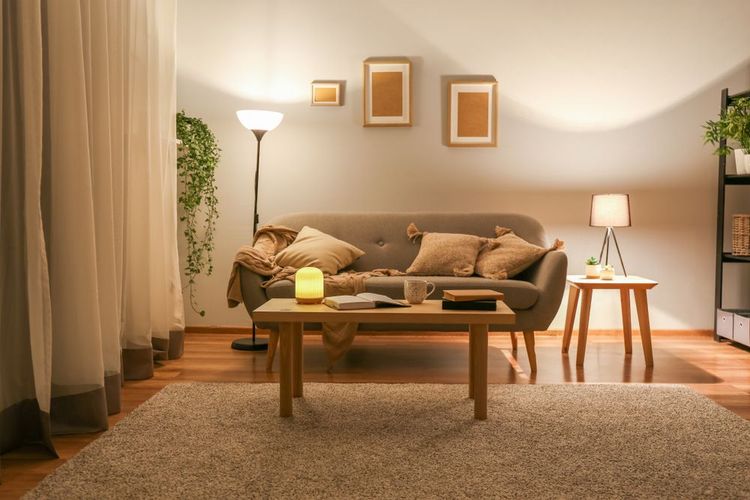 Tutto su come scegliere le lampade da tavolo ideali per il proprio salotto