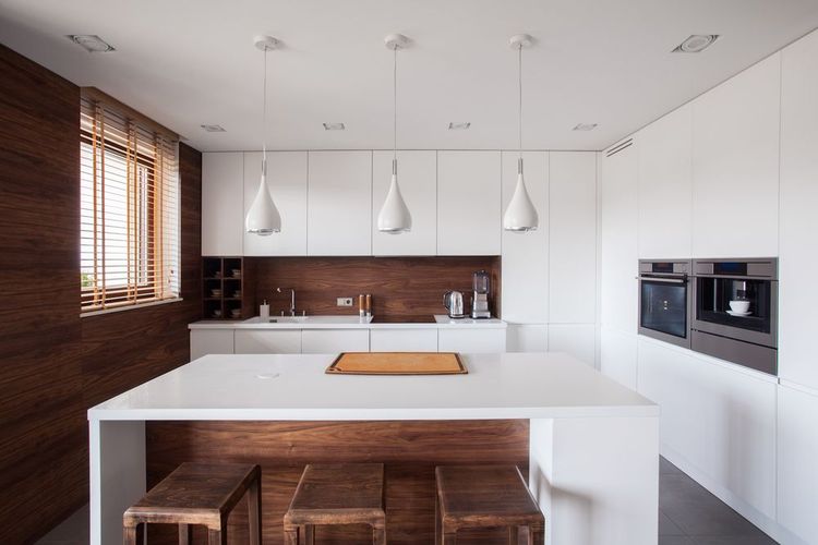Quali sono e quanto costano i migliori materiali per i top della cucina